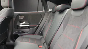 MERCEDES-BENZ GLA 250 4MATIC Swiss Star