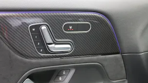 MERCEDES-BENZ GLA 250 4MATIC Swiss Star