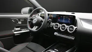 MERCEDES-BENZ GLA 250 4MATIC Swiss Star