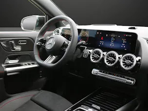 MERCEDES-BENZ GLA 250 4MATIC Swiss Star