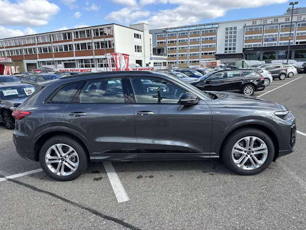 AUDI Q5 TDi quattro S-Line 204PS S-Tronic Automat