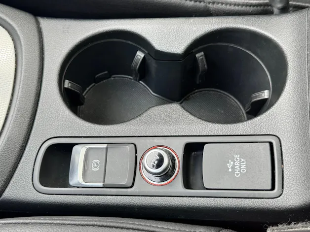 AUDI Q3 2.0 TFSI quattro S-tronic *S-Line*Panorama-Schiebedach + Rückfahrkamera*