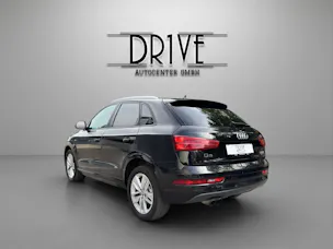 AUDI Q3 2.0 TFSI quattro S-tronic *S-Line*Panorama-Schiebedach + Rückfahrkamera*