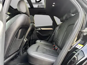 AUDI Q3 2.0 TFSI quattro S-tronic *S-Line*Panorama-Schiebedach + Rückfahrkamera*