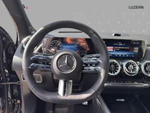 MERCEDES-BENZ GLA 200 Night Star 7G-DCT