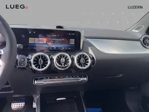 MERCEDES-BENZ GLA 200 Night Star 7G-DCT