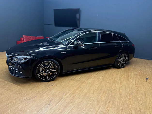 MERCEDES-BENZ CLA 35 4M - SB - AMG / Rückfahrkamera / Panorama-Dach / Multibeam LED