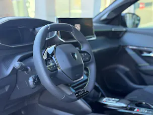 PEUGEOT 208 1.2 MHEV 145 GT Exclusive