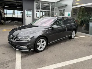 VW Passat Variant 2.0 TDI 240 Elegance DSG 4m