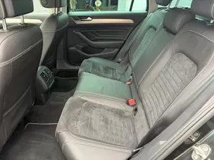VW Passat Variant 2.0 TDI 240 Elegance DSG 4m