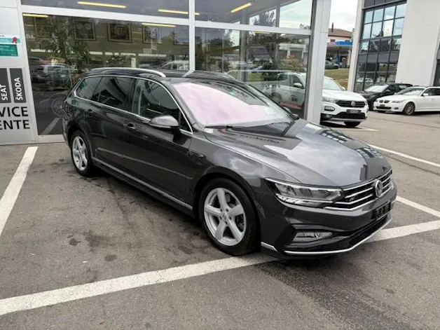 VW Passat Variant 2.0 TDI 240 Elegance DSG 4m