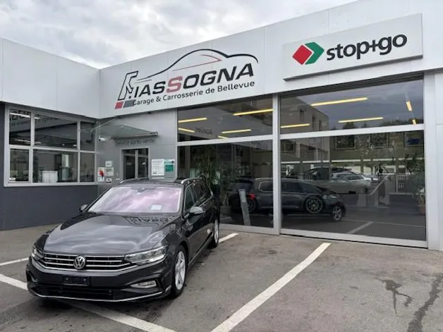 VW Passat Variant 2.0 TDI 240 Elegance DSG 4m