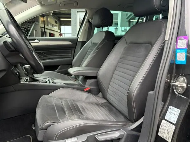 VW Passat Variant 2.0 TDI 240 Elegance DSG 4m