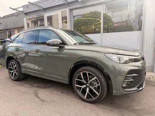 VW Tiguan 2.0 TSI 265PS 4Motion R-Line ***360° KAMERA & PANORAMADACH***