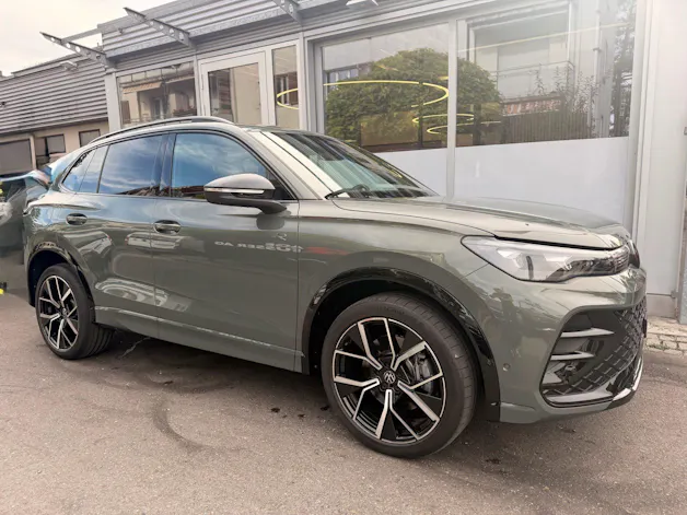 VW Tiguan 2.0 TSI 265PS 4Motion R-Line ***360° KAMERA & PANORAMADACH***