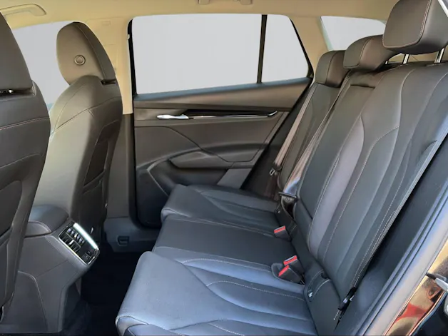SKODA Enyaq iV 80x