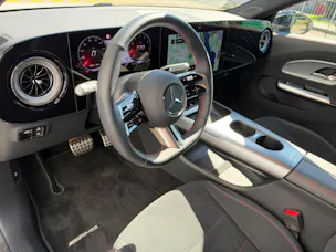 MERCEDES-BENZ CLA 200 8G-DCT 4Matic
