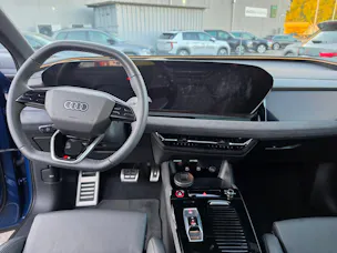AUDI SQ6 e-tron quattro