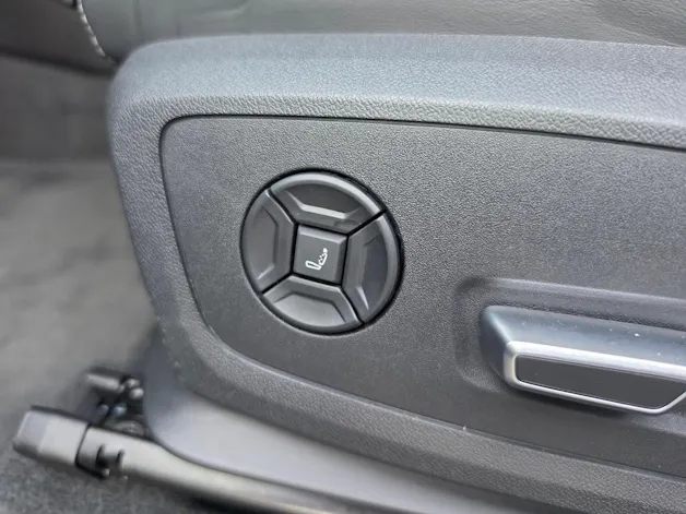 AUDI SQ6 e-tron quattro