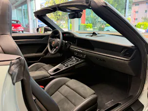 PORSCHE 911 Carrera 4 GTS Cabriolet