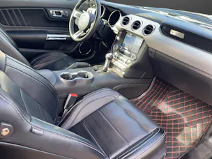 FORD Mustang Fastback 5.0 V8 GT Automat