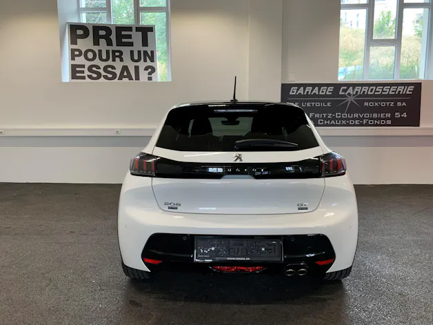 PEUGEOT 208 1.2 PureTech GT EAT8