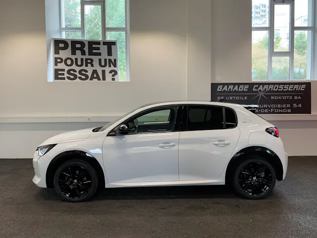 PEUGEOT 208 1.2 PureTech GT EAT8