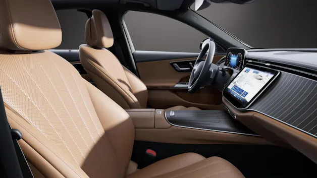 MERCEDES-BENZ E 300 e 4Matic 9G-Tronic