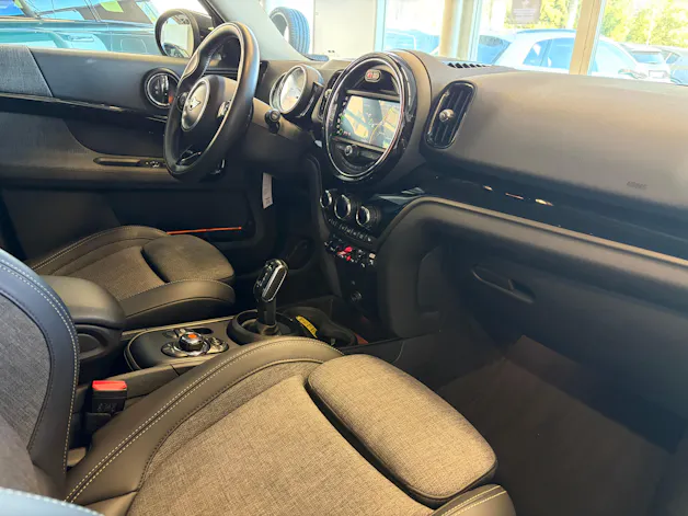 MINI Countryman Cooper S Trafalgar ALL4 | CH Fahrzeug | 18 Zoll |