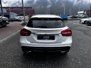 MERCEDES-BENZ GLA 200 d Urban 4matic