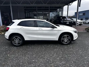MERCEDES-BENZ GLA 200 d Urban 4matic
