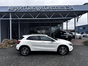 MERCEDES-BENZ GLA 200 d Urban 4matic