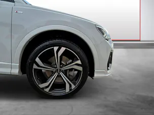 AUDI Q3 45 TFSI S line quattro S-tronic