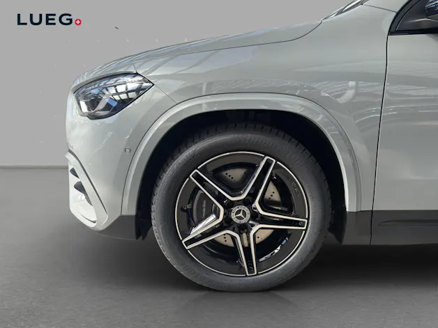 MERCEDES-BENZ GLA 250 4Matic 8G-DCT Swiss Star