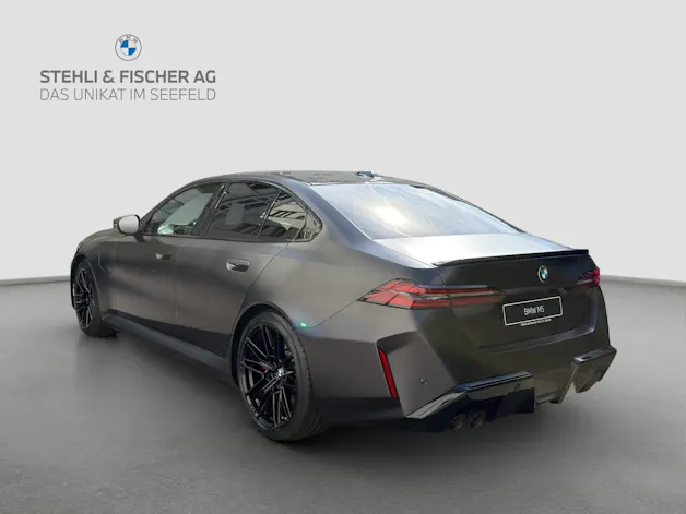 BMW M5 xDrive