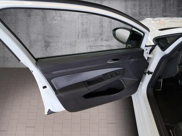 VW Golf VIII 2.0 TSI R DSG 4motio
