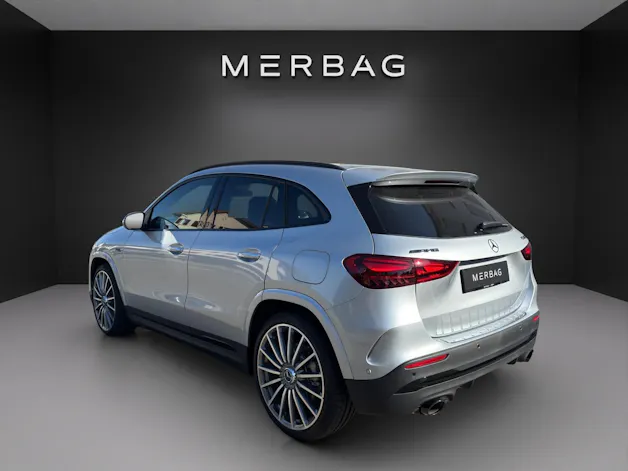 MERCEDES-BENZ GLA AMG 35 4Matic 8G-DCT