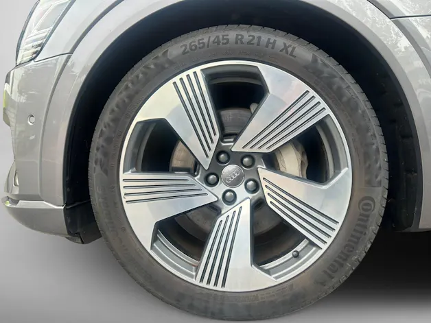 AUDI e-tron 55 Advanced quattro