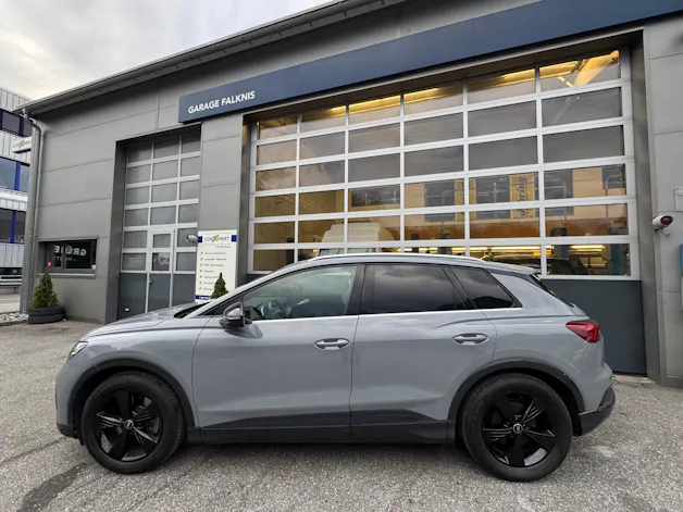 AUDI Q4 e-tron 50 quattro