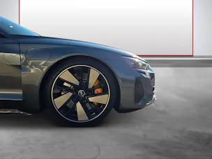 AUDI e-tron GT quattro