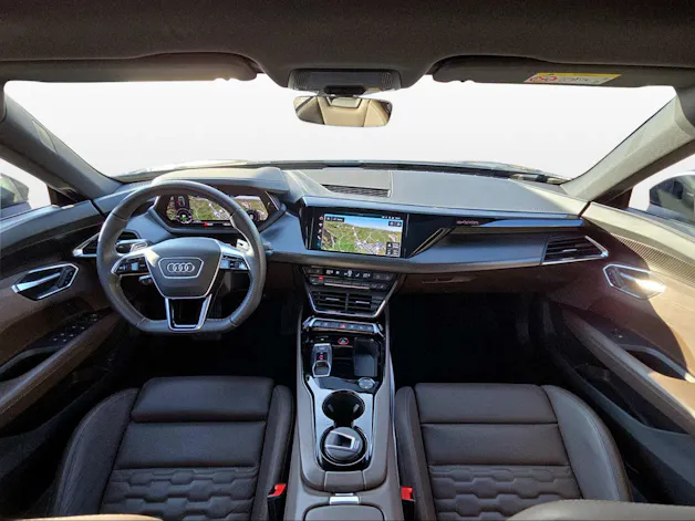 AUDI e-tron GT quattro