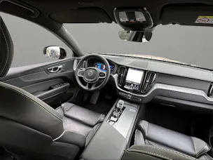 VOLVO XC60 B4 Diesel Mild Hybrid AWD Plus Dark Geartronic
