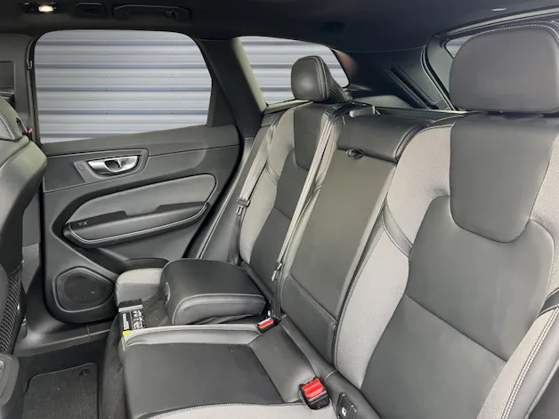 VOLVO XC60 B4 Diesel Mild Hybrid AWD R-Design Geartronic