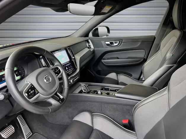 VOLVO XC60 B4 Diesel Mild Hybrid AWD R-Design Geartronic