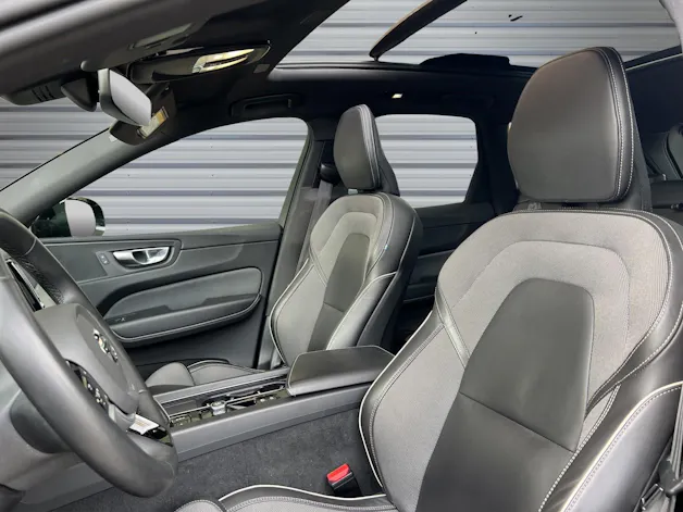 VOLVO XC60 B4 Diesel Mild Hybrid AWD R-Design Geartronic