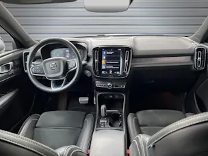 VOLVO XC40 B4 Benzin Mild Hybrid AWD R-Design Geartronic