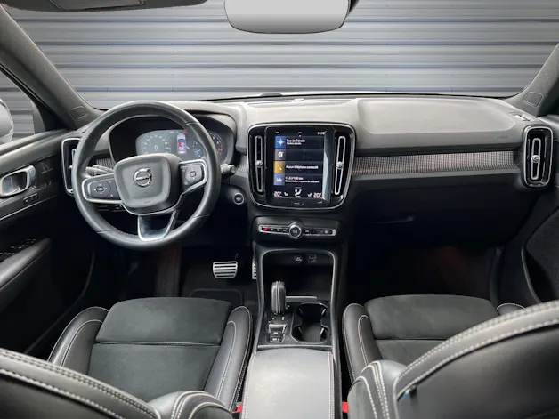 VOLVO XC40 B4 Benzin Mild Hybrid AWD R-Design Geartronic