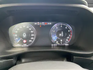 VOLVO XC40 B4 Benzin Mild Hybrid AWD R-Design Geartronic