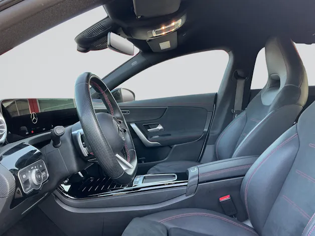 MERCEDES-BENZ CLA 180 AMG Line Night 7G-DCT