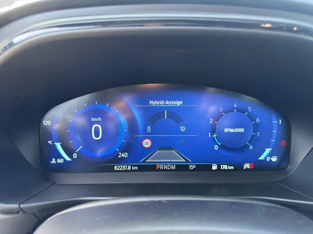 FORD Focus Station Wagon 1.0i EcoB Hybrid 155